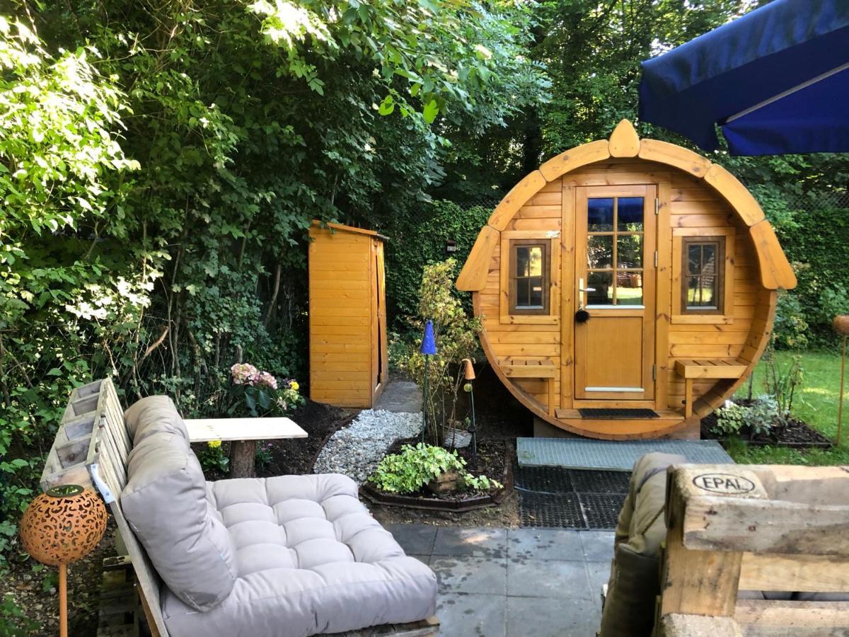 Holz-wohnfass In Muenchen-nymphenburg Monaco di Baviera